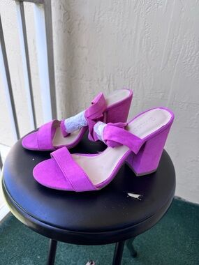 Fuchsia Suede Block Heel Sandals with Knot Accent